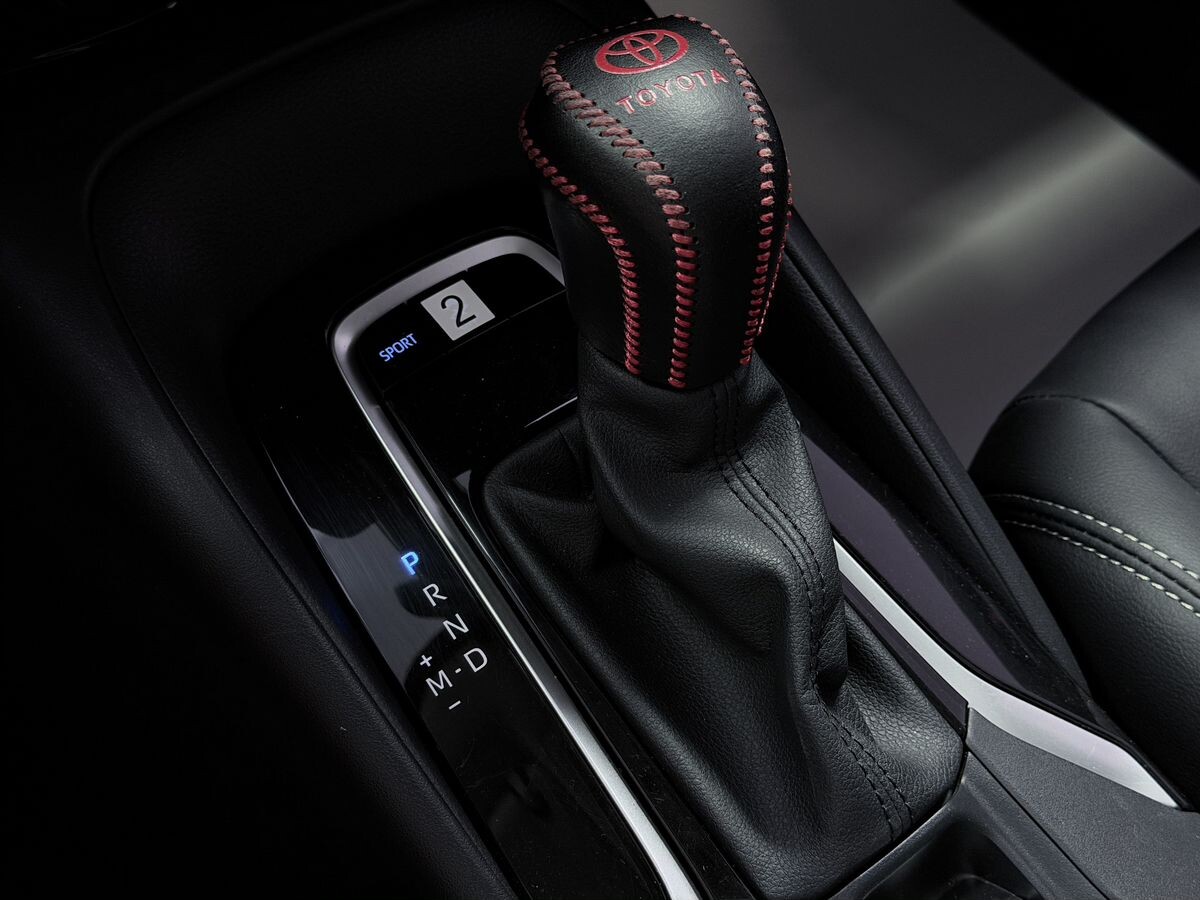 Toyota Corolla 2021 - фото автомобиля