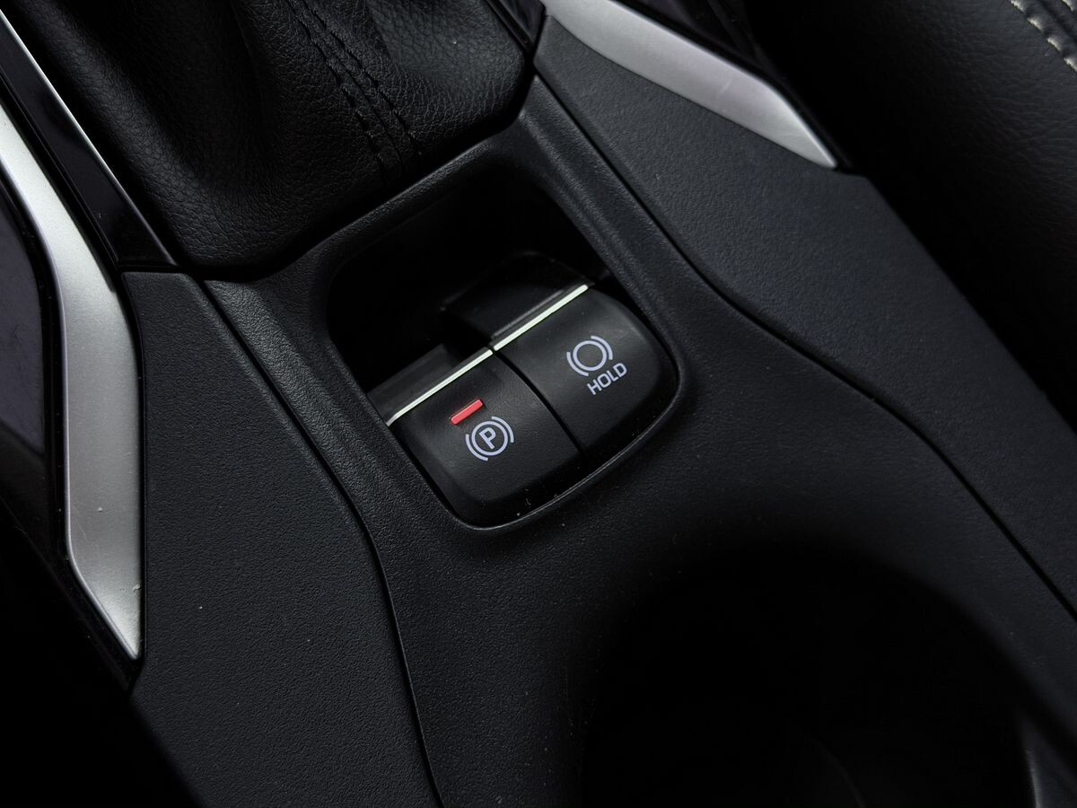 Toyota Corolla 2021 - фото автомобиля