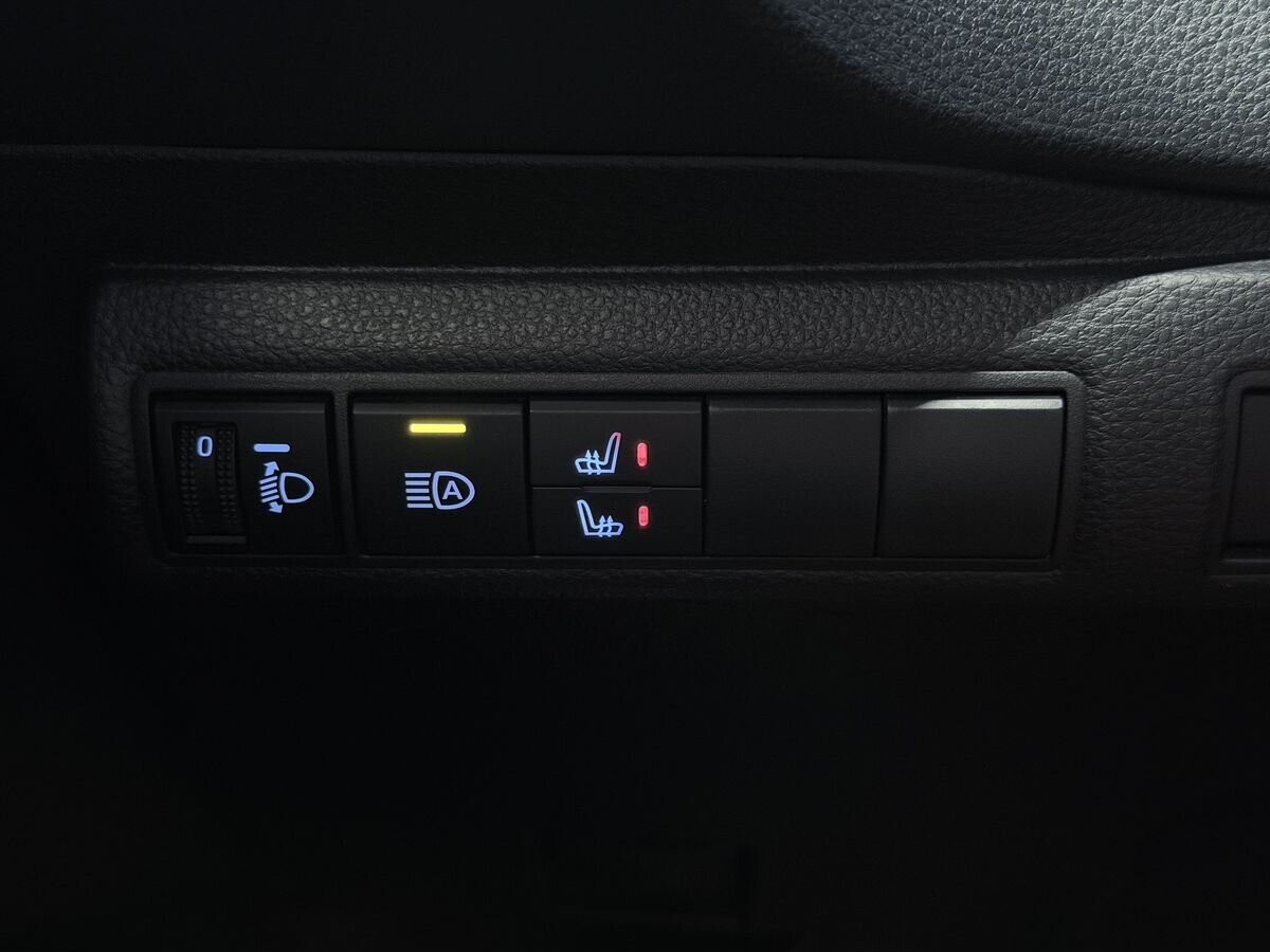 Toyota Corolla 2021 - фото автомобиля