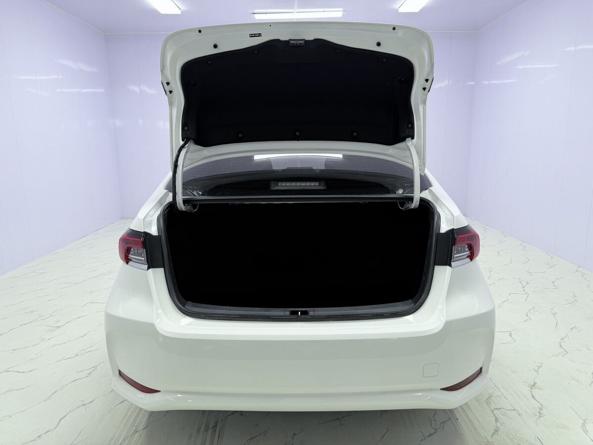 Toyota Corolla 2021 - фото автомобиля
