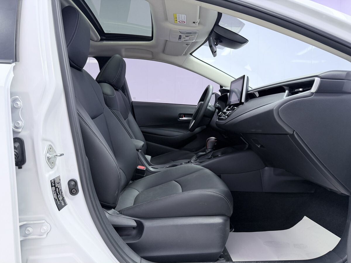 Toyota Corolla 2021 - фото автомобиля