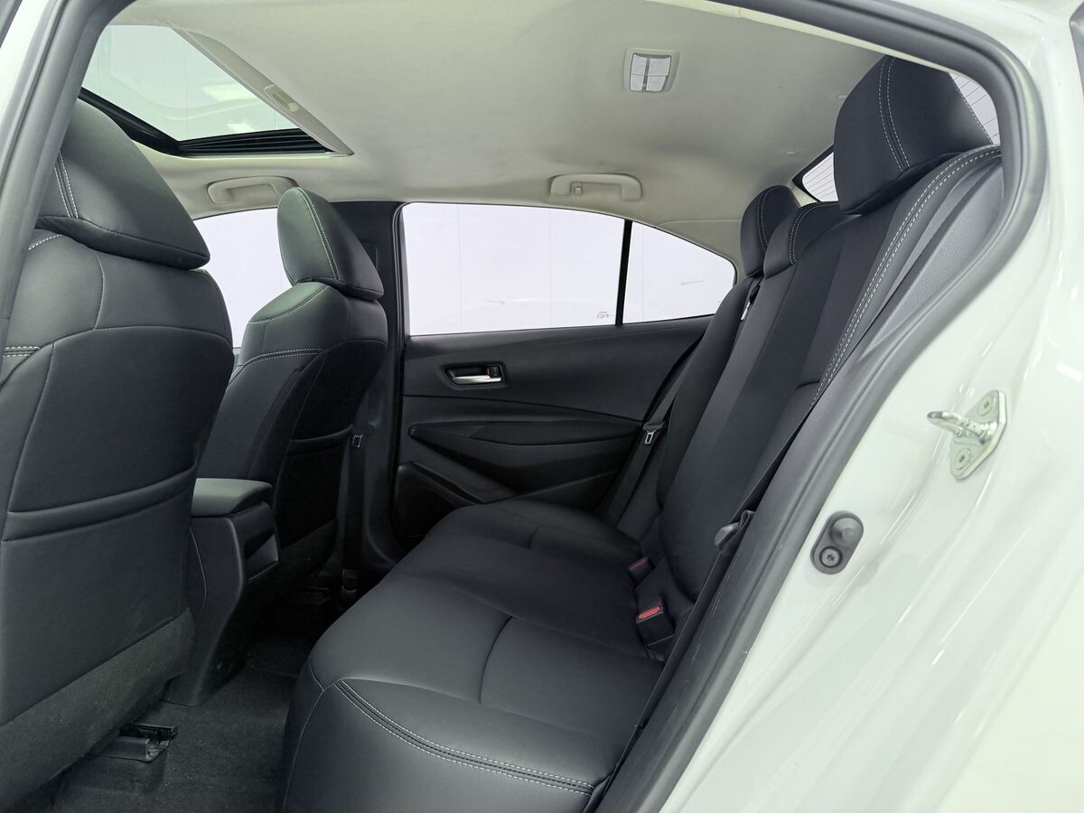 Toyota Corolla 2021 - фото автомобиля