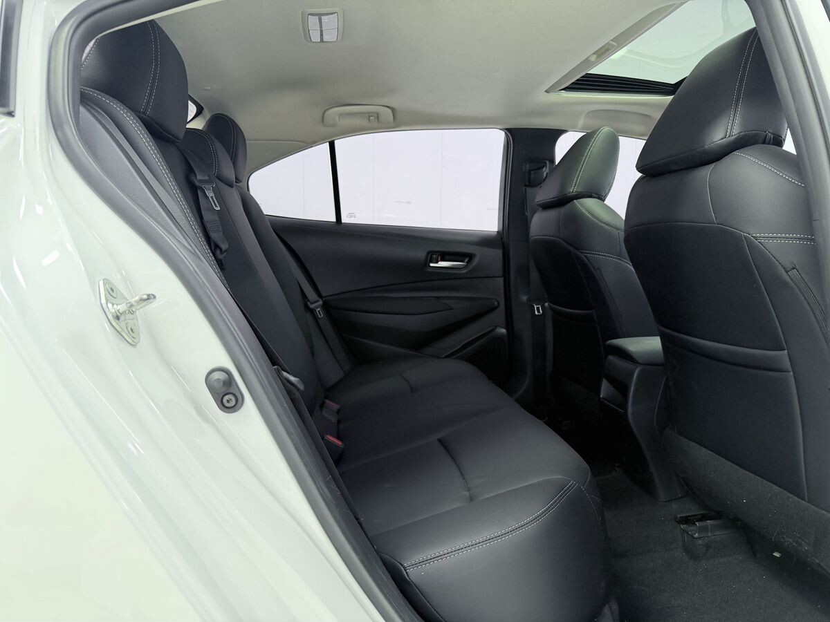 Toyota Corolla 2021 - фото автомобиля