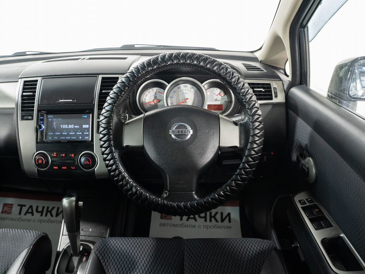 Nissan Tiida 2009 - фото автомобиля