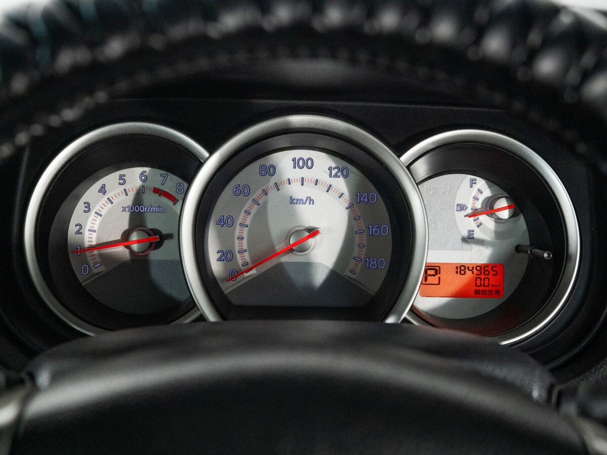 Nissan Tiida 2009 - фото автомобиля