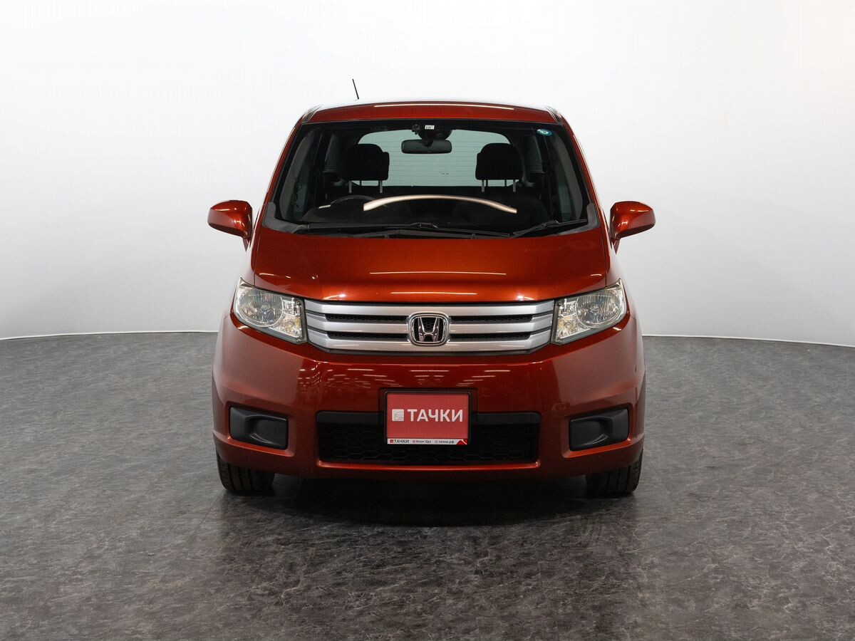 Honda Freed Spike 2011 - фото автомобиля