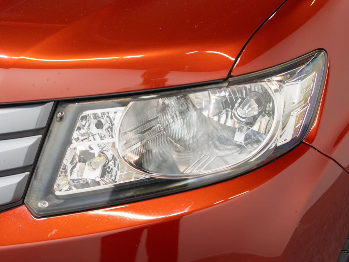 Honda Freed Spike 2011 - фото автомобиля