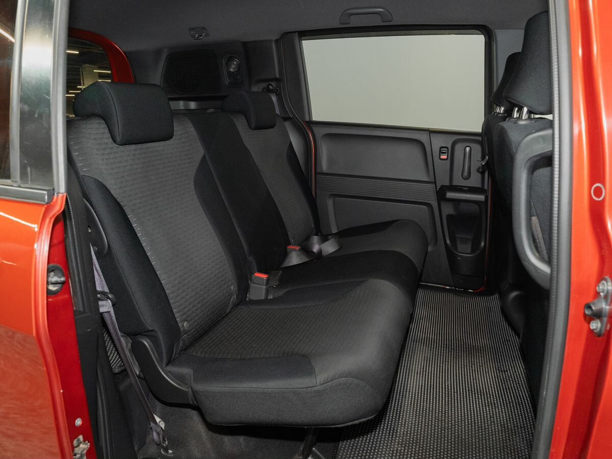 Honda Freed Spike 2011 - фото автомобиля