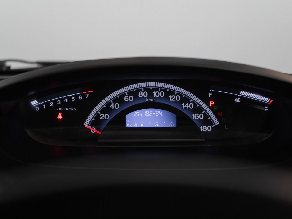Honda Freed Spike 2011 - фото автомобиля
