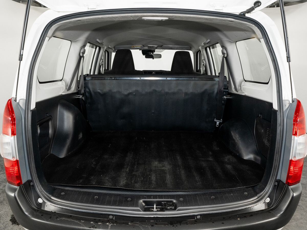 Toyota Probox 2020 - фото автомобиля