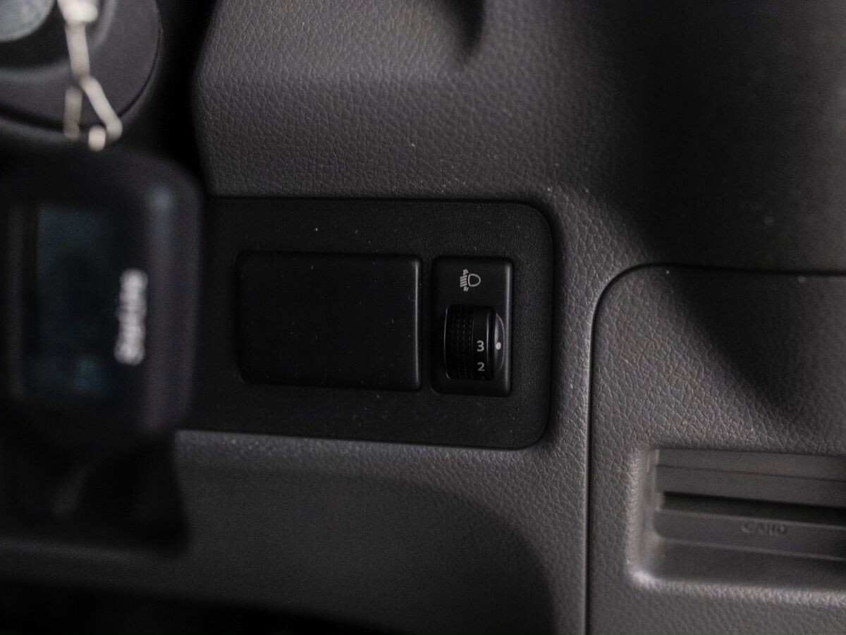 Nissan NV200 2015 - фото автомобиля