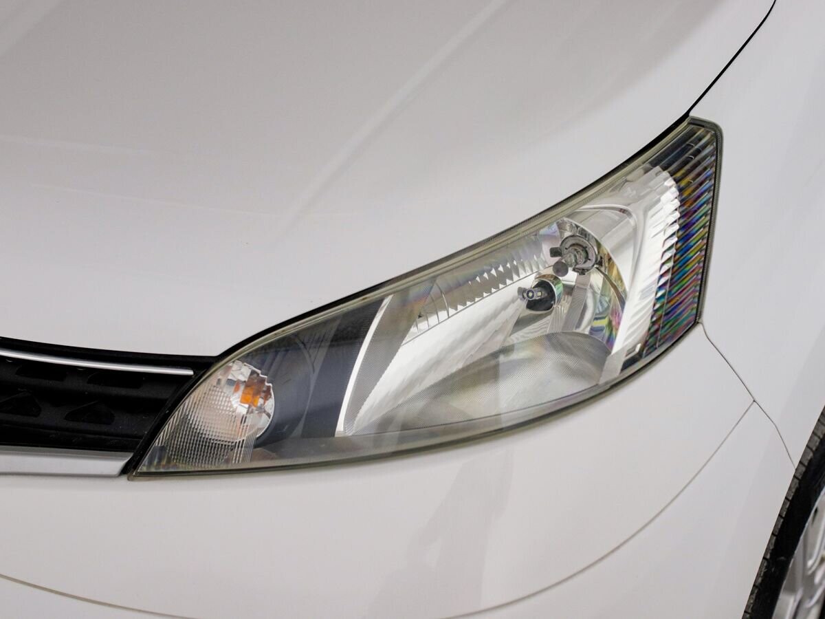 Nissan NV200 2015 - фото автомобиля