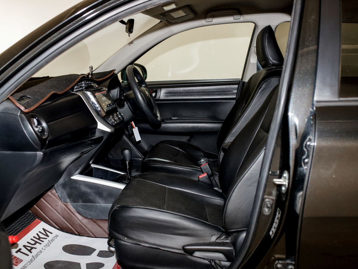 Toyota Corolla Fielder 2015 - фото автомобиля