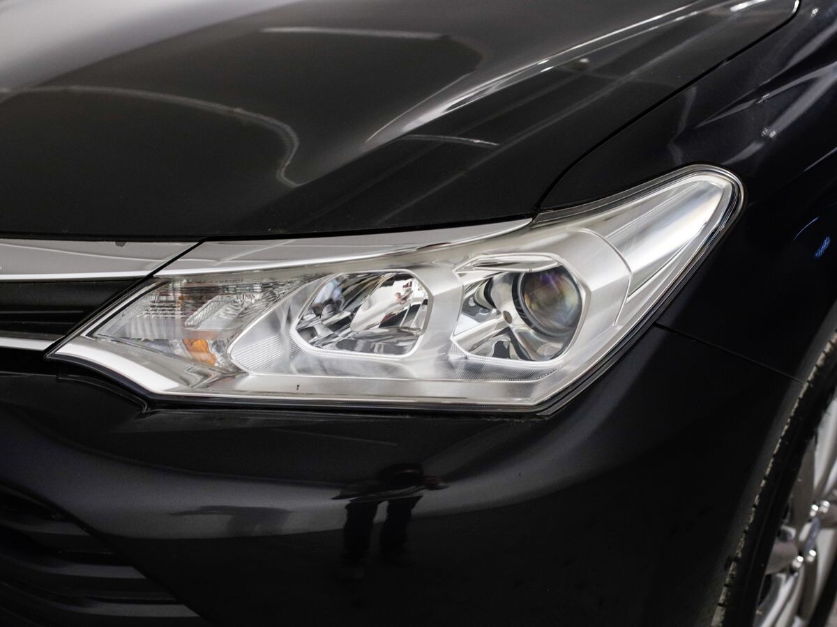 Toyota Corolla Fielder 2015 - фото автомобиля
