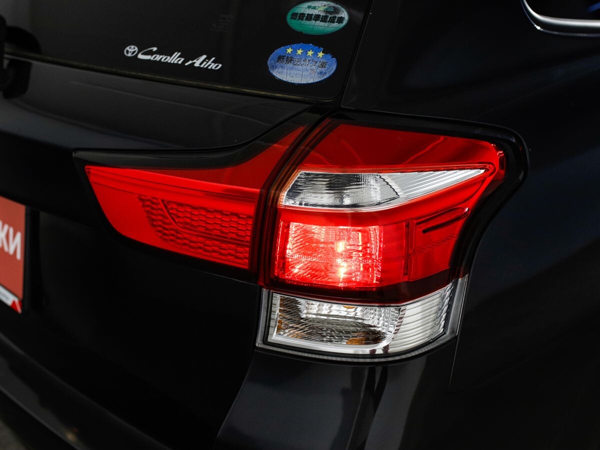 Toyota Corolla Fielder 2015 - фото автомобиля