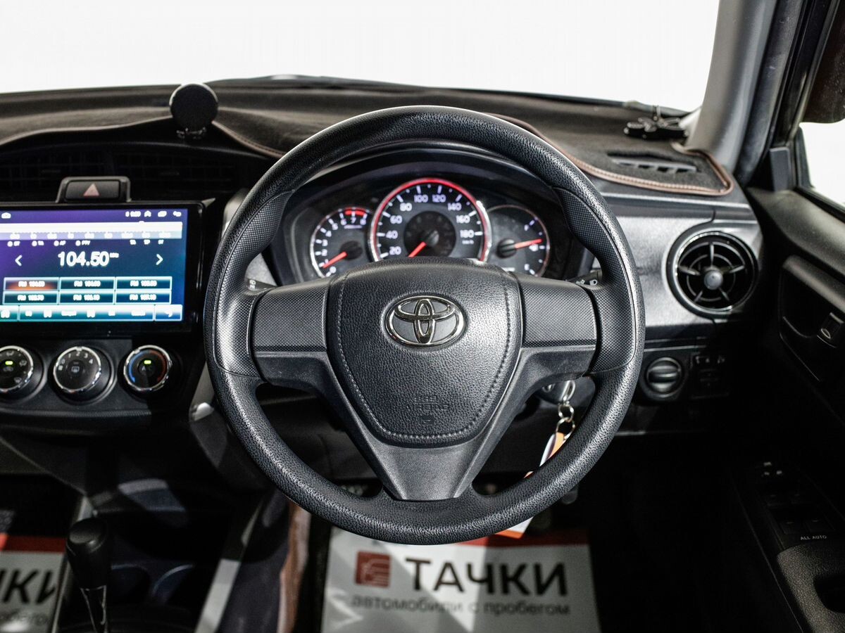 Toyota Corolla Fielder 2015 - фото автомобиля
