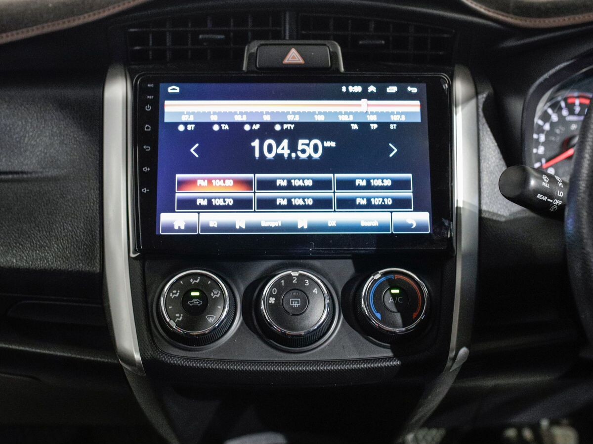 Toyota Corolla Fielder 2015 - фото автомобиля