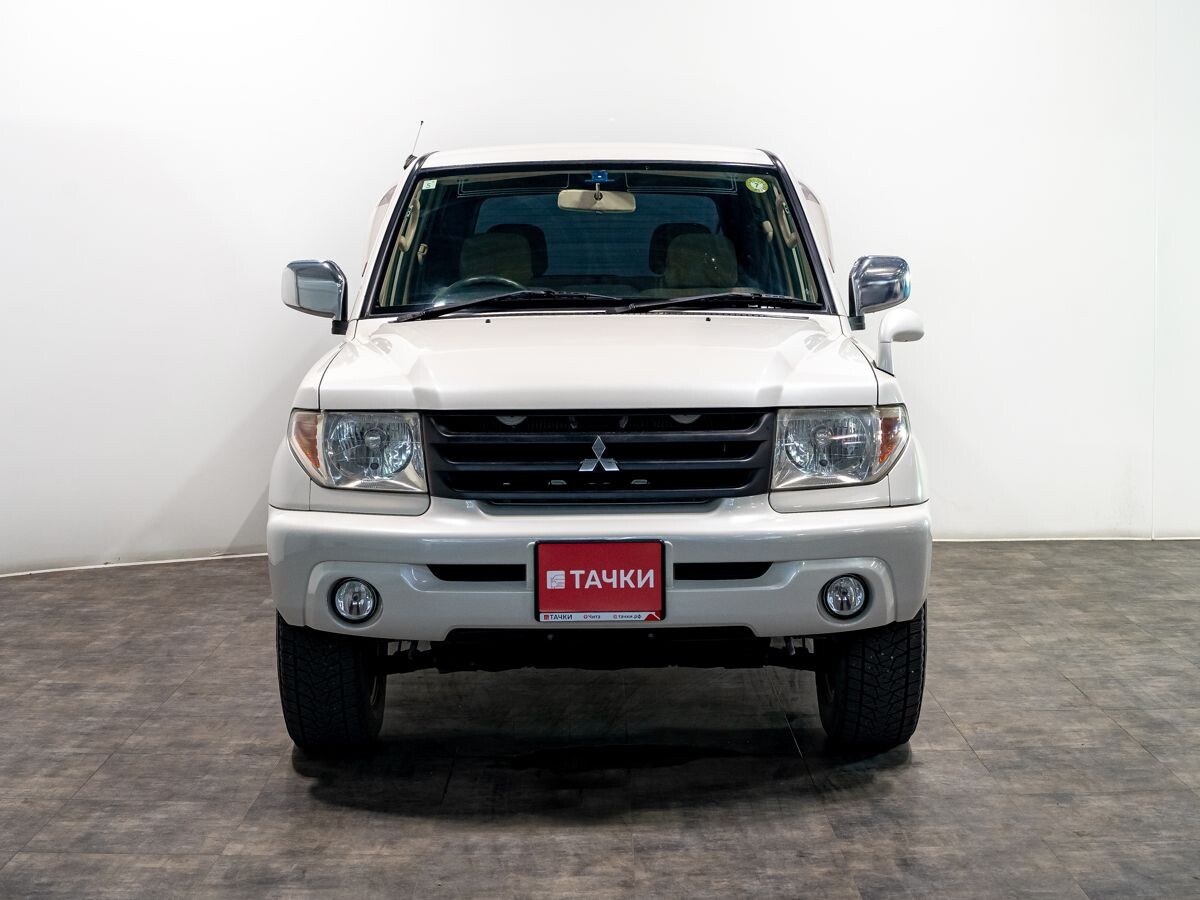 Mitsubishi Pajero iO 2007 - фото автомобиля
