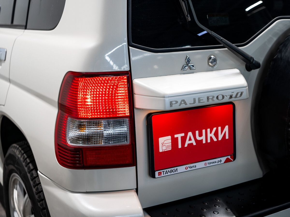 Mitsubishi Pajero iO 2007 - фото автомобиля