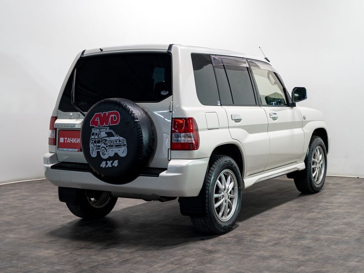 Mitsubishi Pajero iO 2007 - фото автомобиля