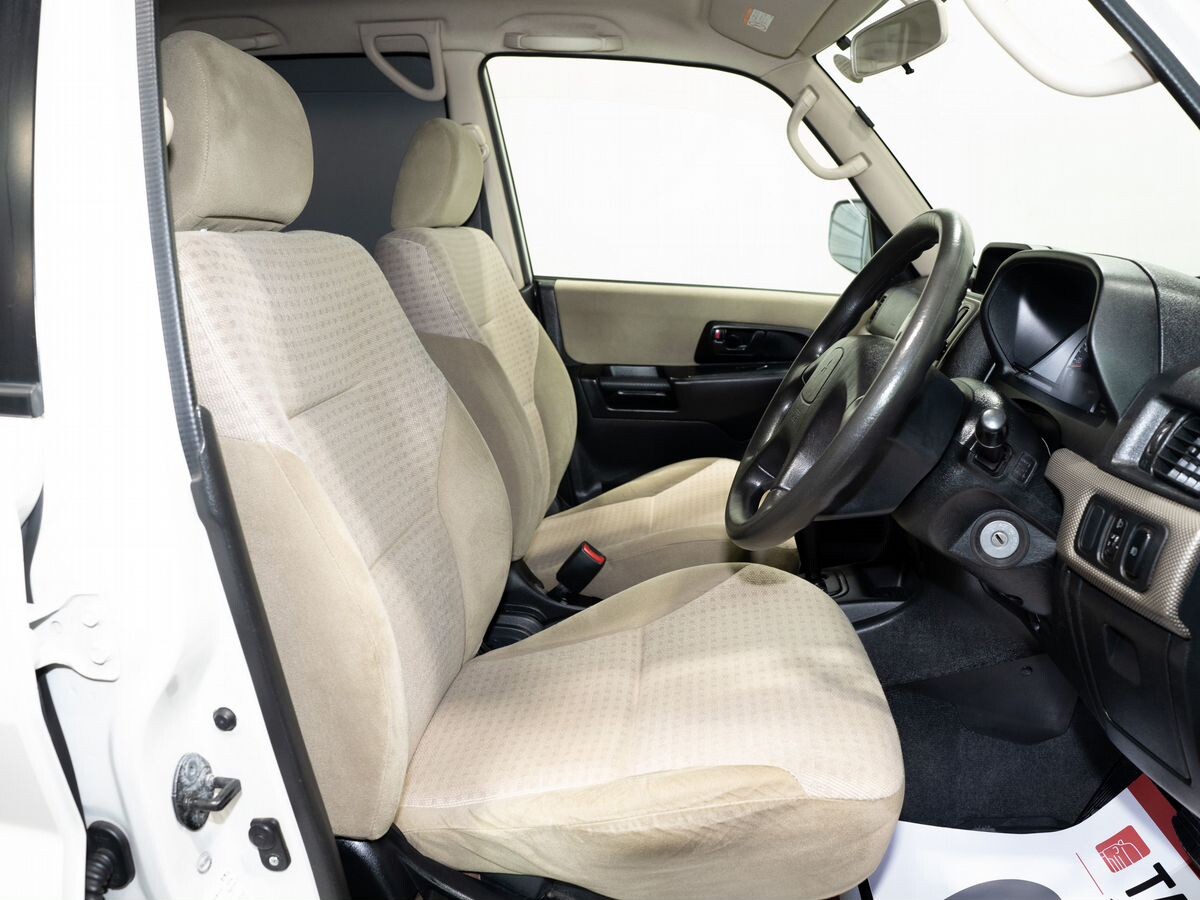 Mitsubishi Pajero iO 2007 - фото автомобиля