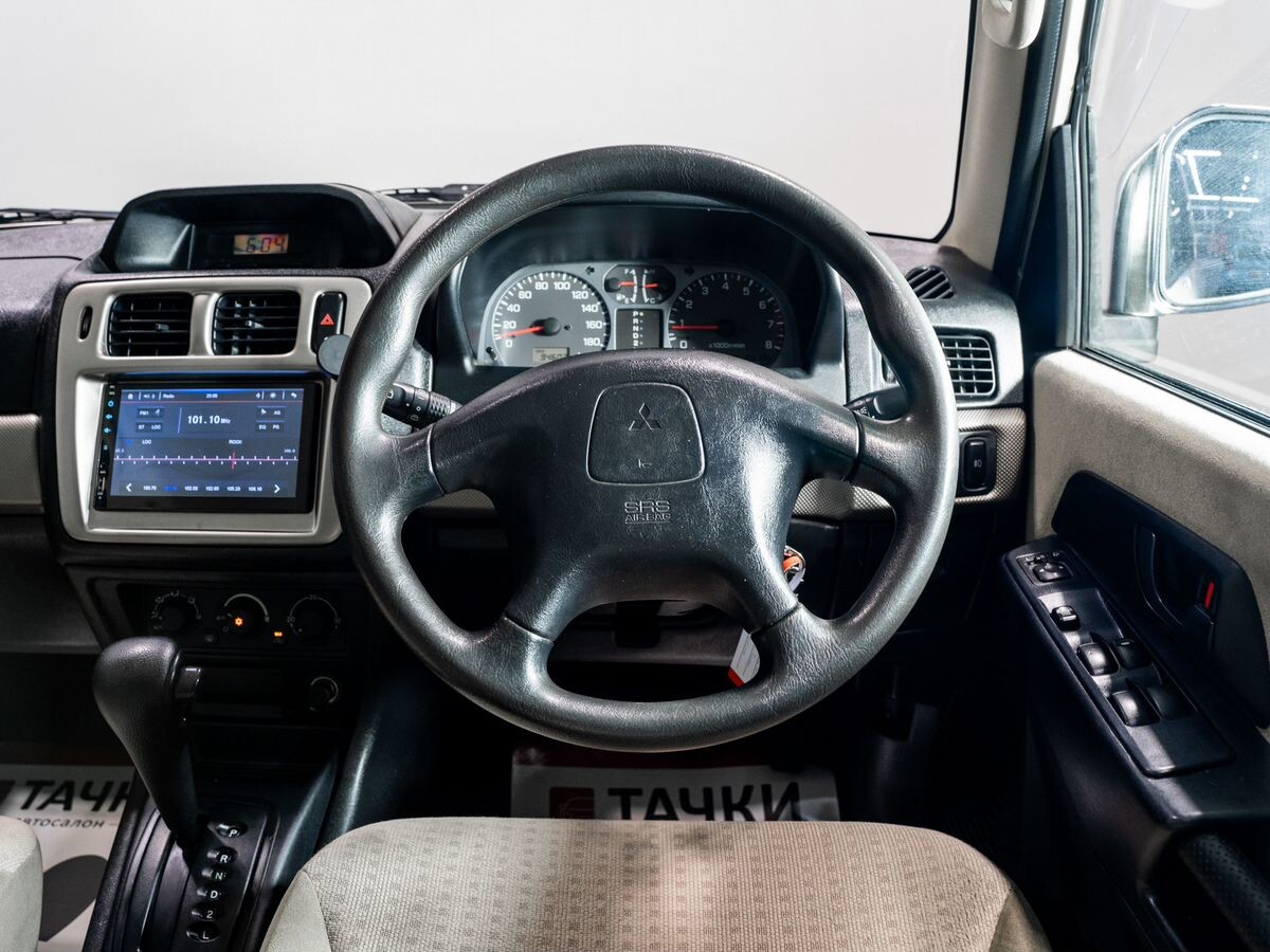 Mitsubishi Pajero iO 2007 - фото автомобиля