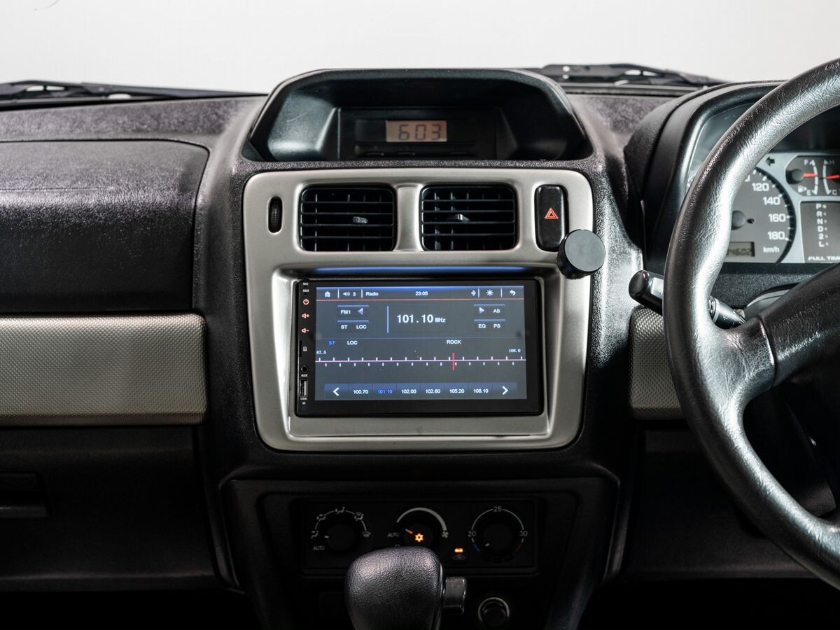 Mitsubishi Pajero iO 2007 - фото автомобиля