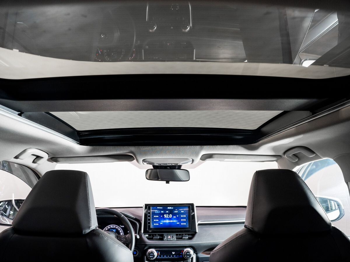 Toyota RAV4 2020 - фото автомобиля