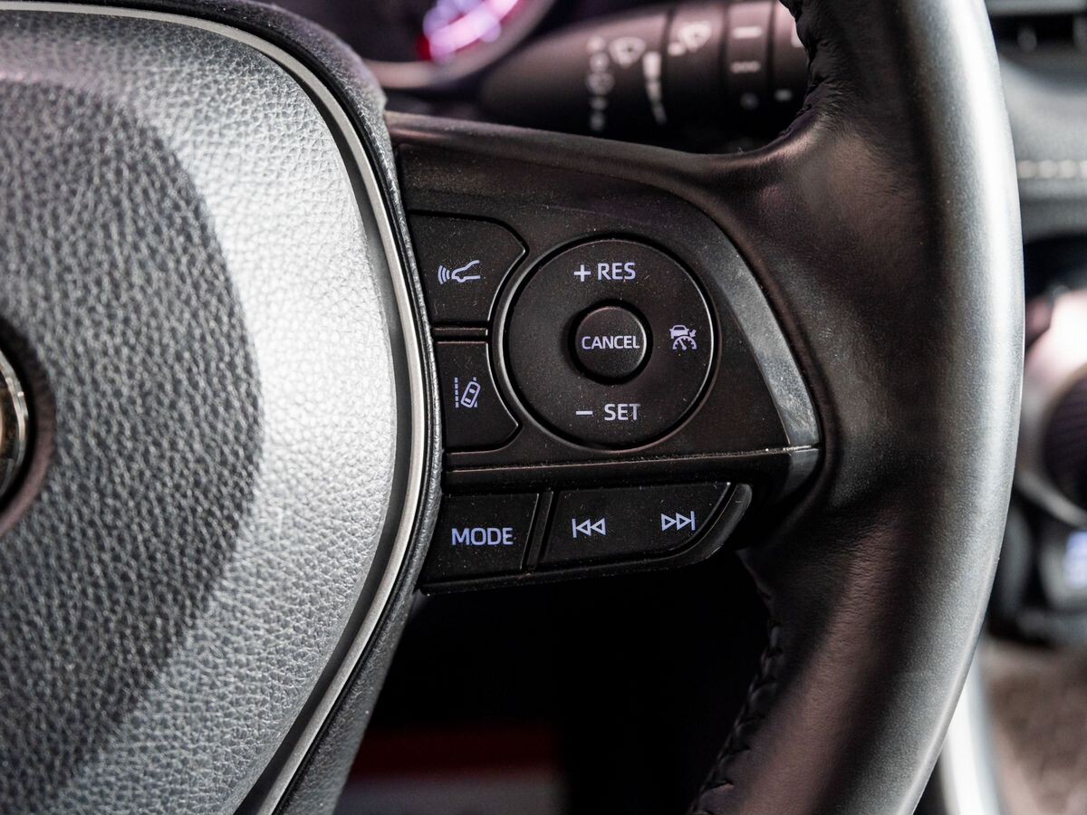 Toyota RAV4 2020 - фото автомобиля