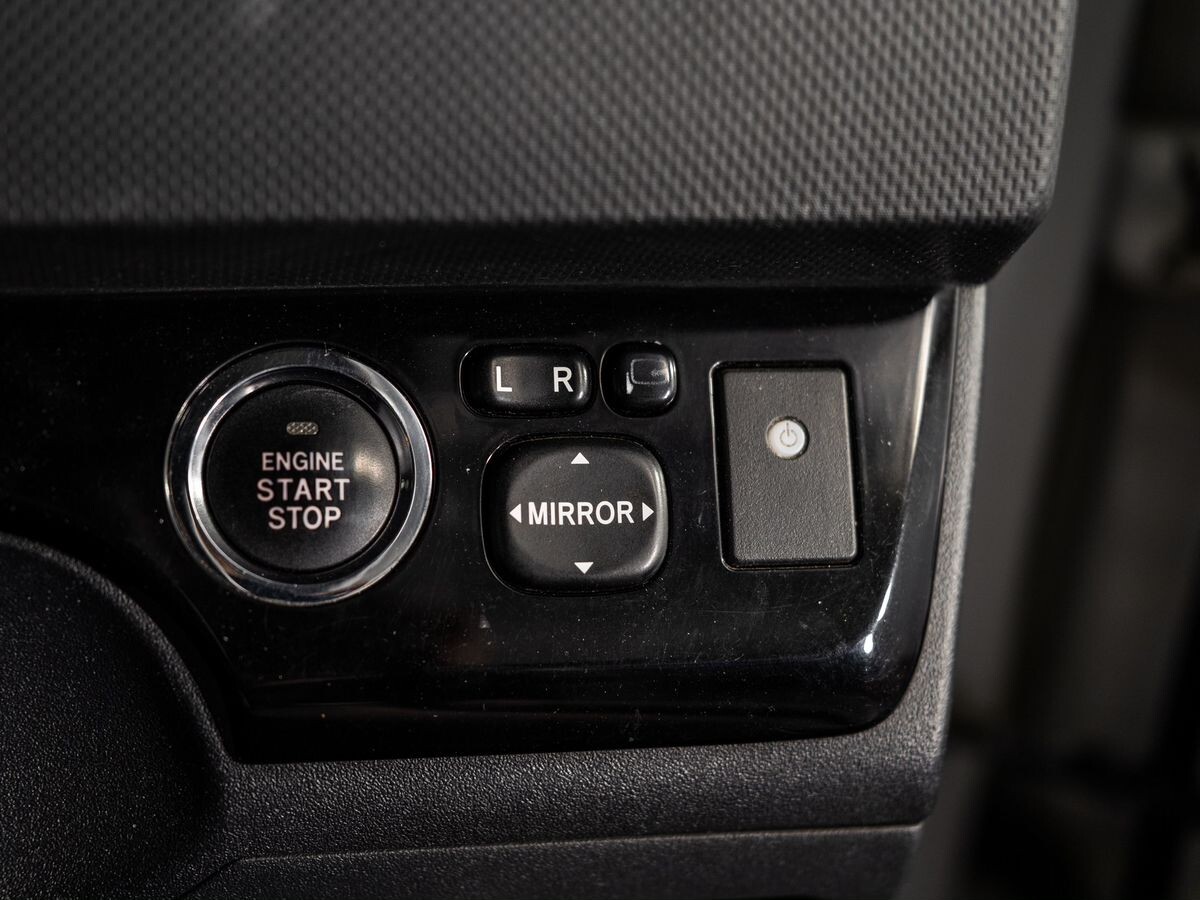 Toyota Corolla Rumion 2014 - фото автомобиля