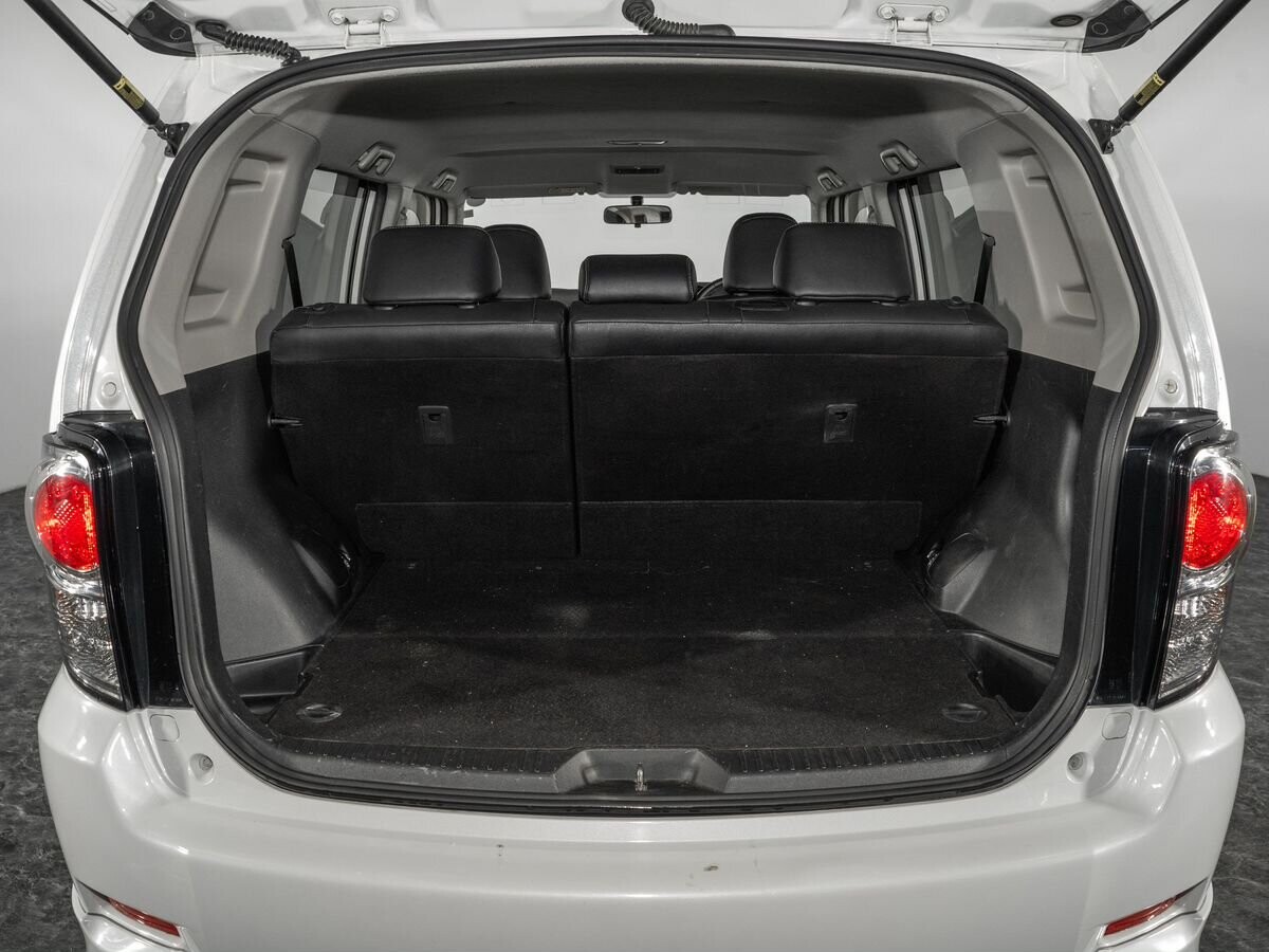 Toyota Corolla Rumion 2014 - фото автомобиля