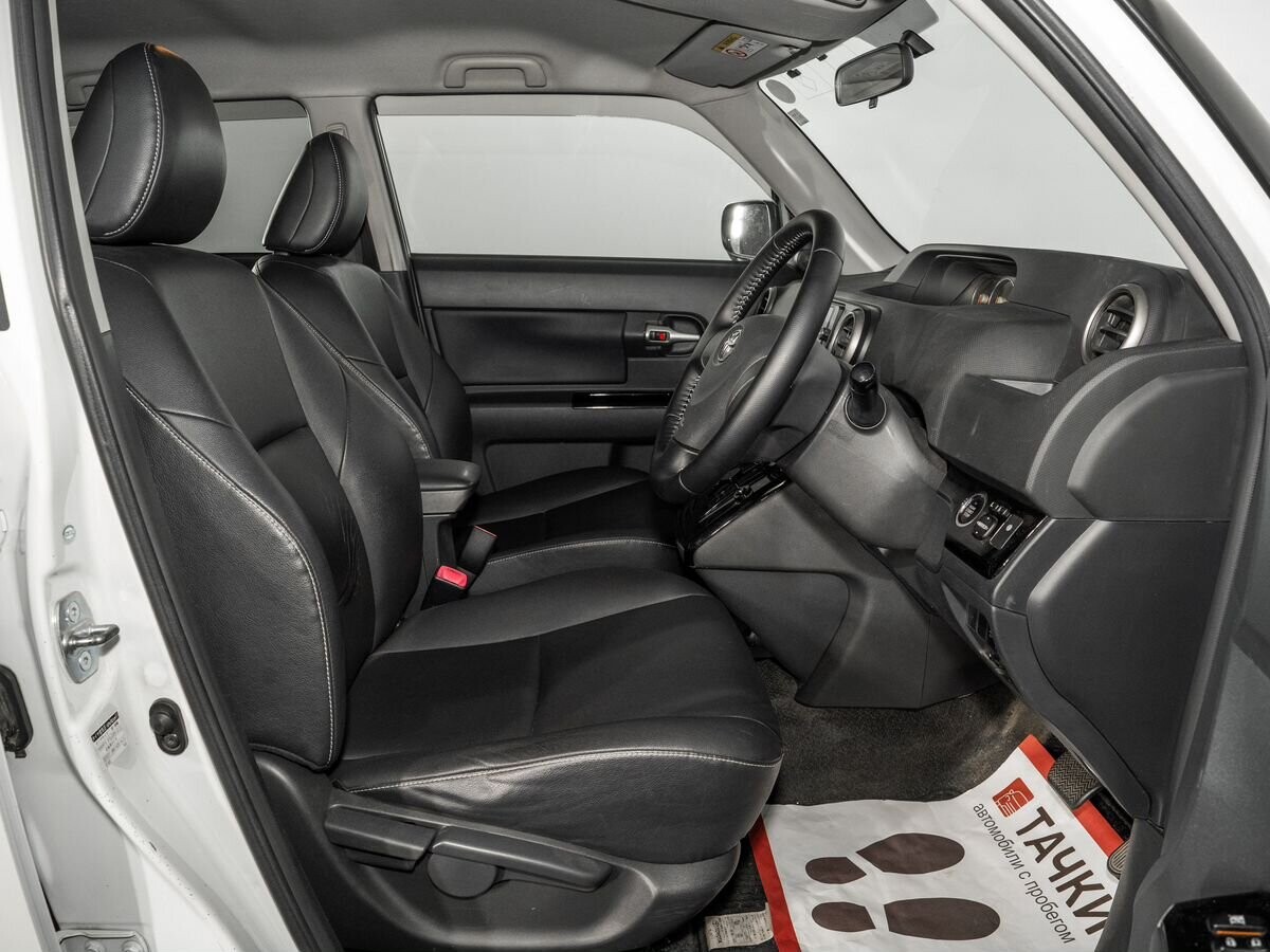 Toyota Corolla Rumion 2014 - фото автомобиля