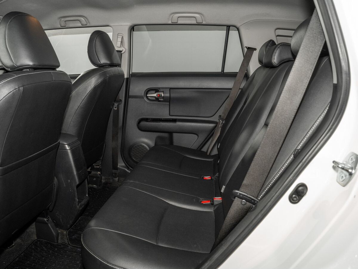 Toyota Corolla Rumion 2014 - фото автомобиля