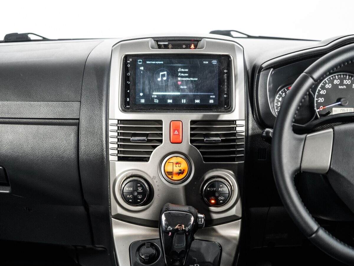 Toyota Rush 2010 - фото автомобиля