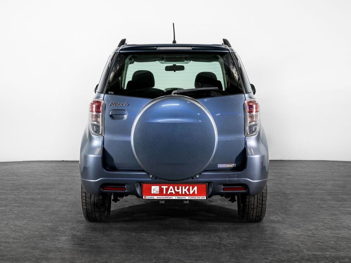 Toyota Rush 2010 - фото автомобиля