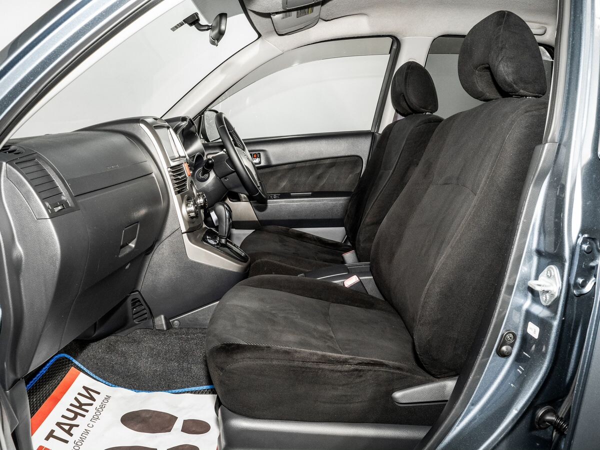 Toyota Rush 2010 - фото автомобиля