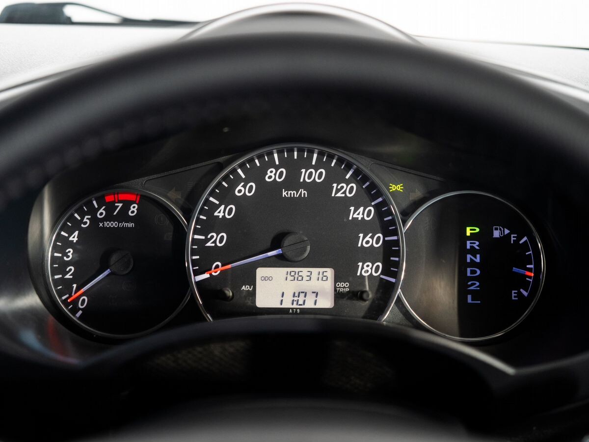 Toyota Rush 2010 - фото автомобиля