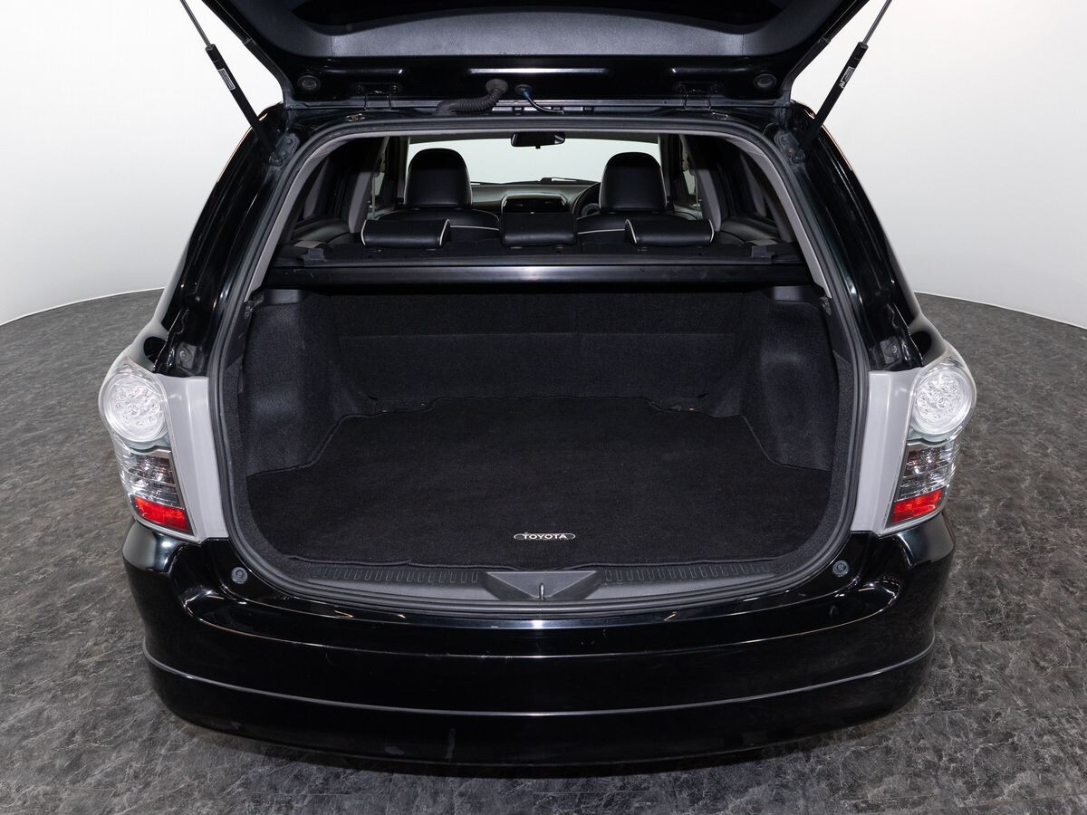 Toyota Corolla Fielder 2011 - фото автомобиля