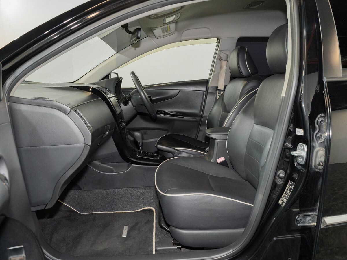 Toyota Corolla Fielder 2011 - фото автомобиля