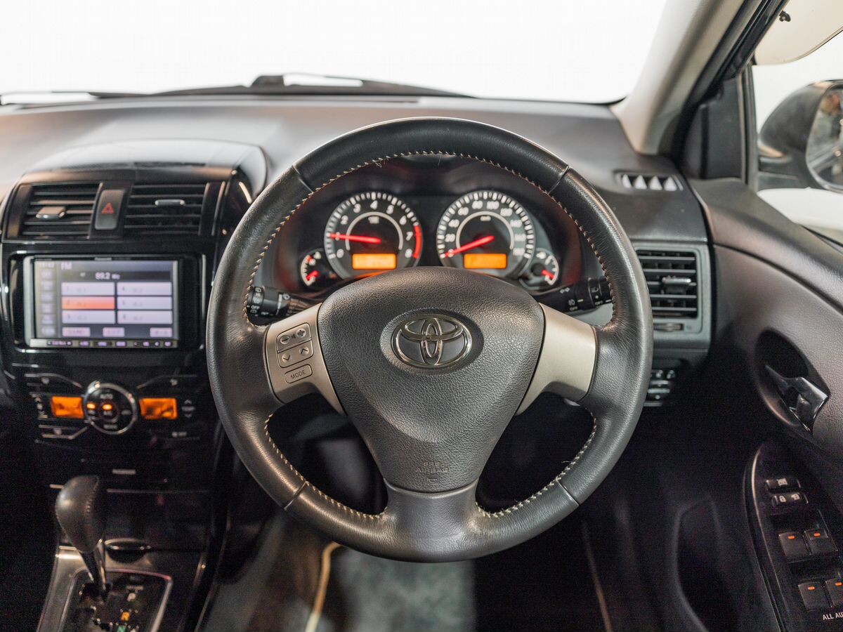 Toyota Corolla Fielder 2011 - фото автомобиля