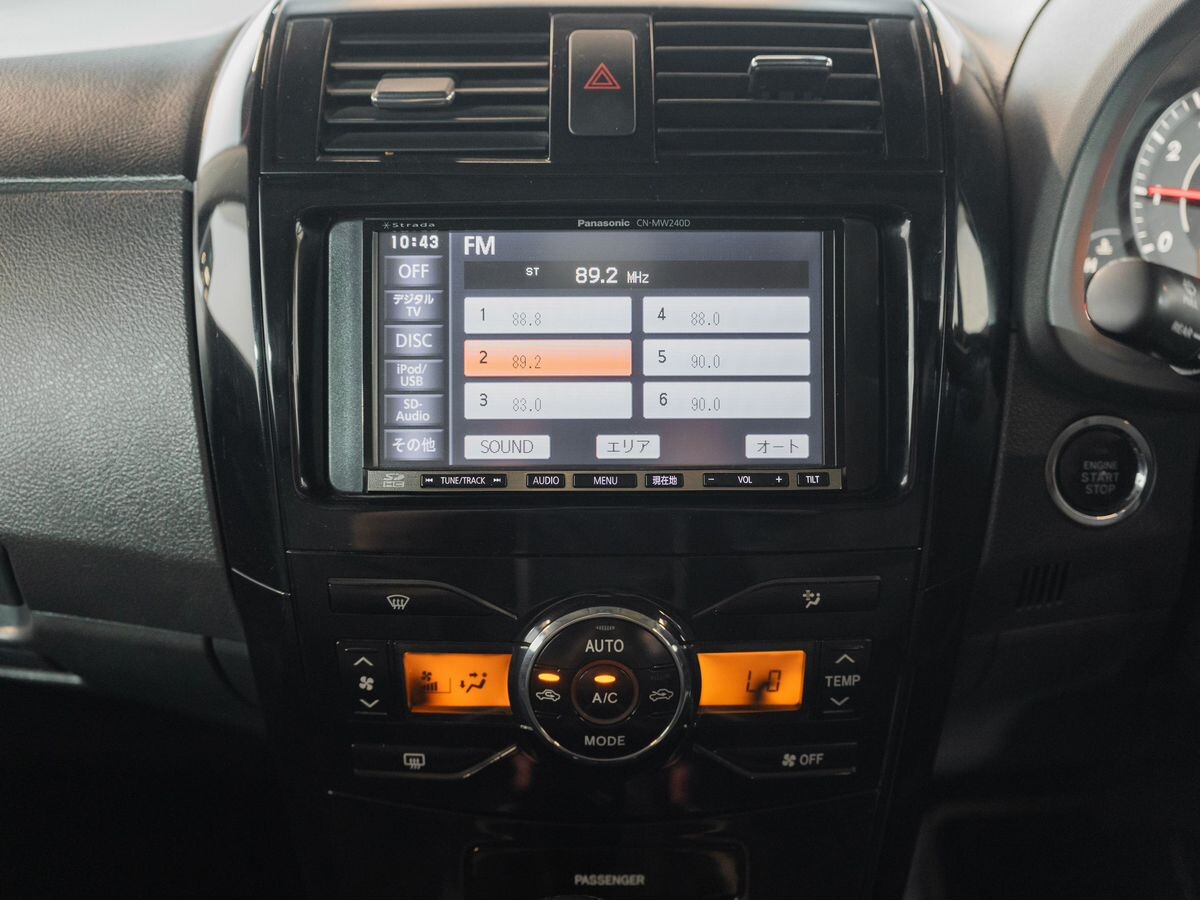 Toyota Corolla Fielder 2011 - фото автомобиля