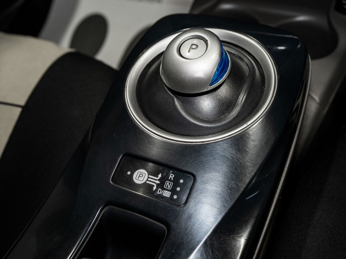 Nissan Leaf 2012 - фото автомобиля