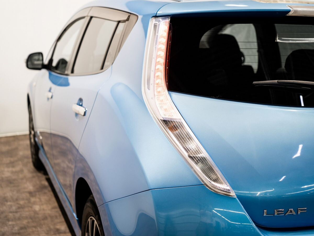 Nissan Leaf 2012 - фото автомобиля