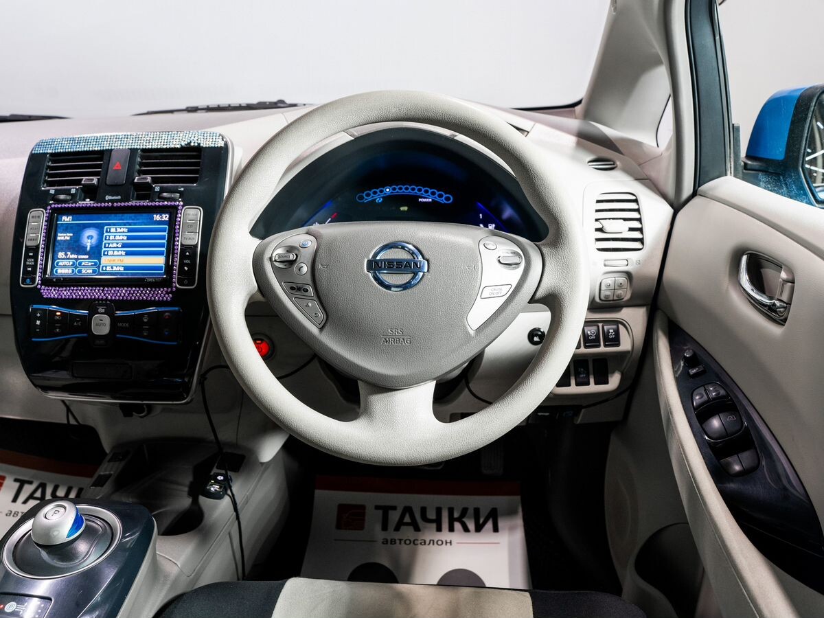 Nissan Leaf 2012 - фото автомобиля