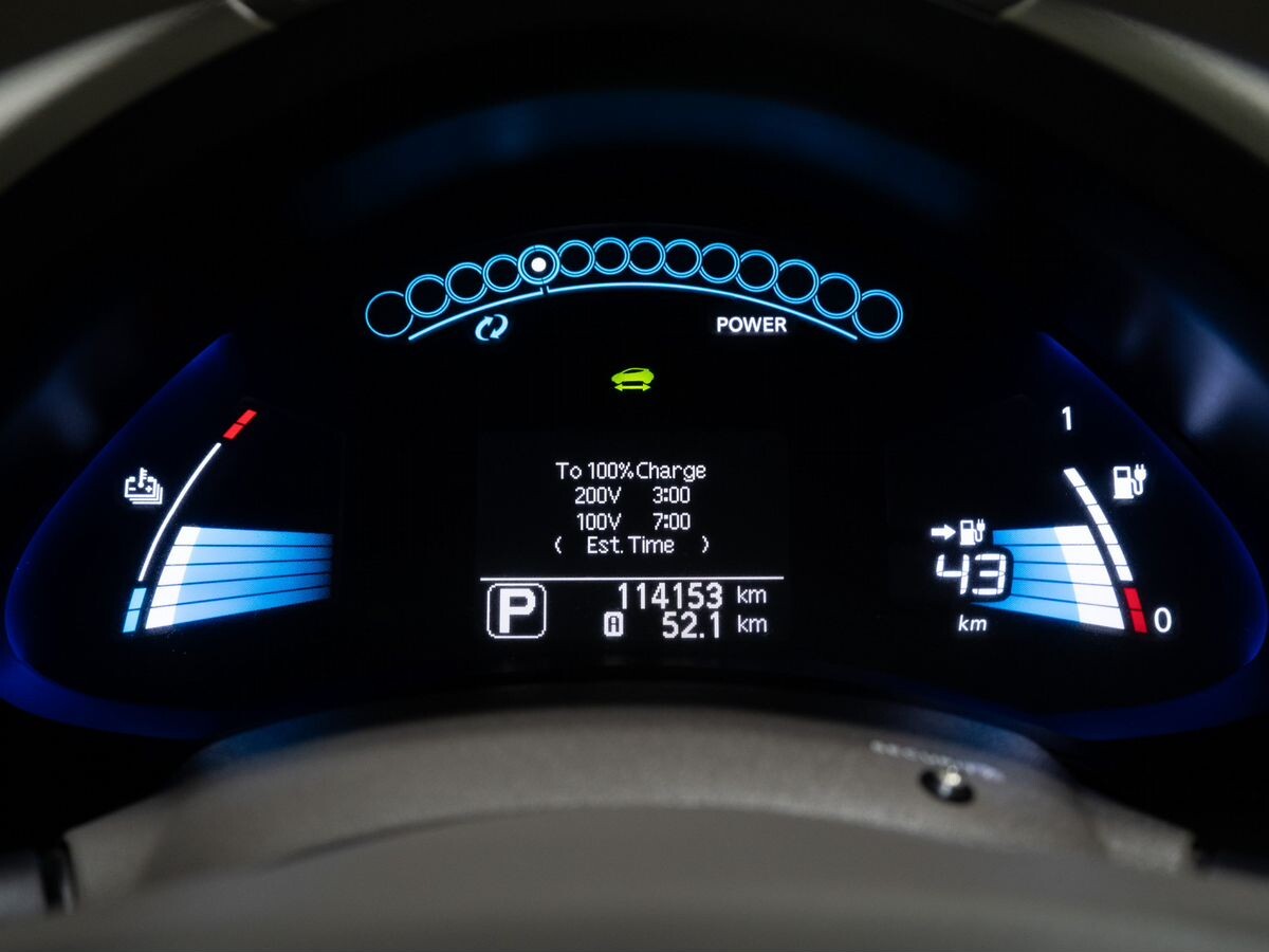 Nissan Leaf 2012 - фото автомобиля