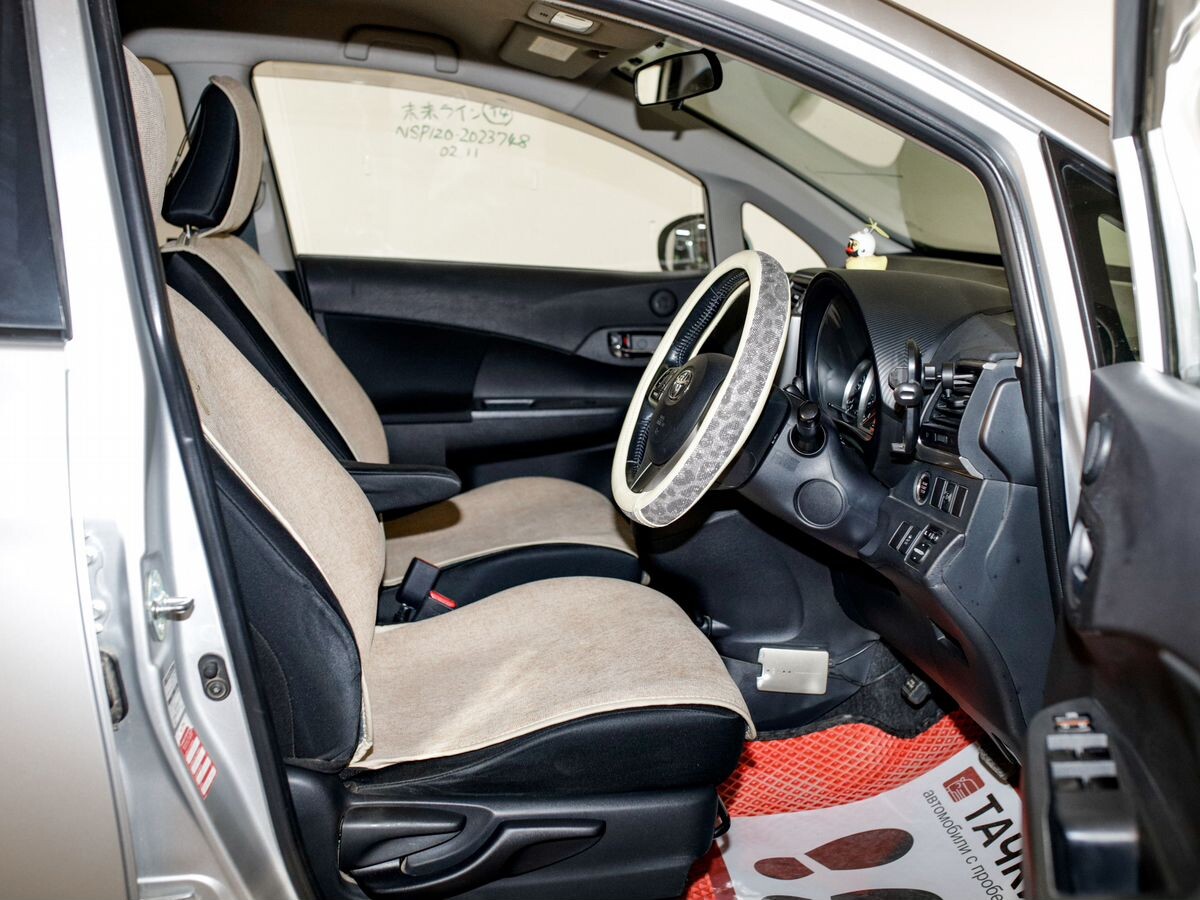 Toyota Ractis 2011 - фото автомобиля