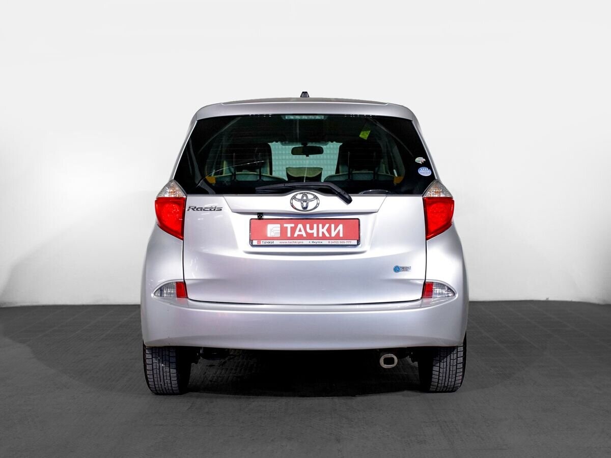 Toyota Ractis 2011 - фото автомобиля