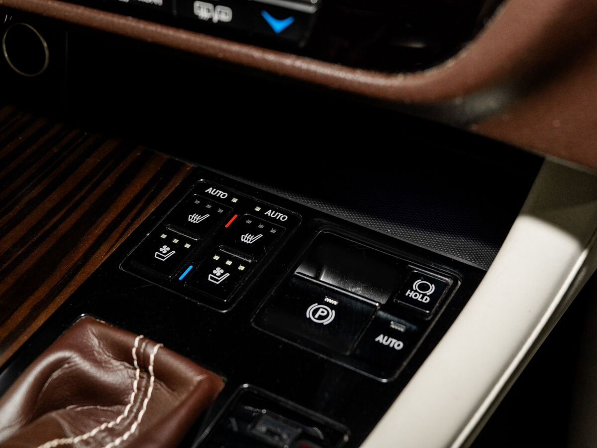 Lexus RX450h 2018 - фото автомобиля