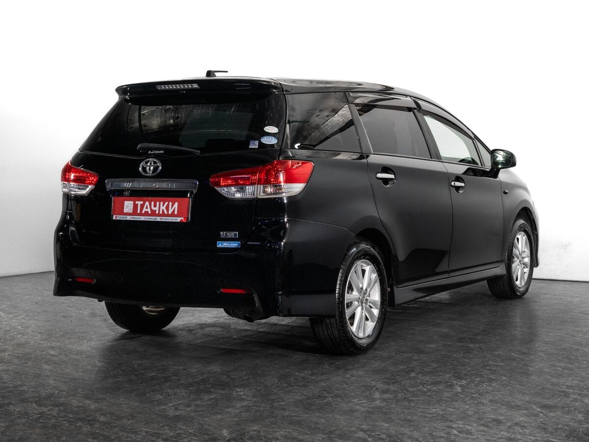 Toyota Wish 2010 - фото автомобиля