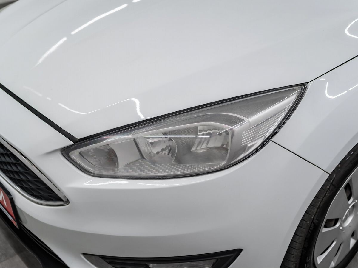 Ford Focus 2018 - фото автомобиля